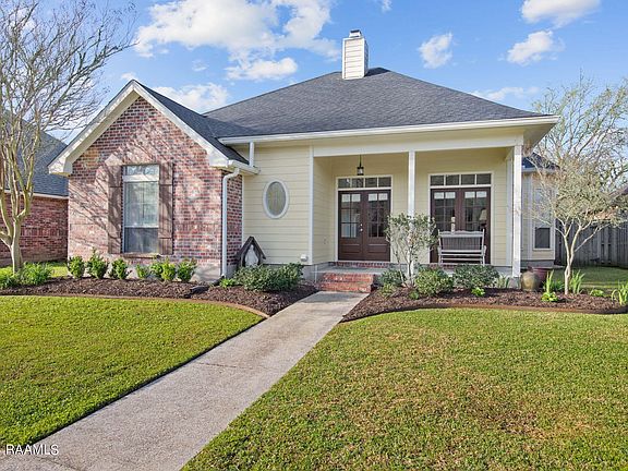 2nd image of 705 Southlake Cir