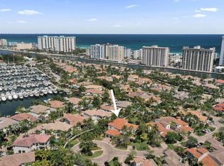 899 Spinnaker Dr W, Hollywood, FL 33019