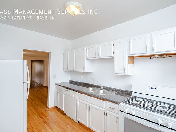 3rd image of 9422 S Laflin St #1N