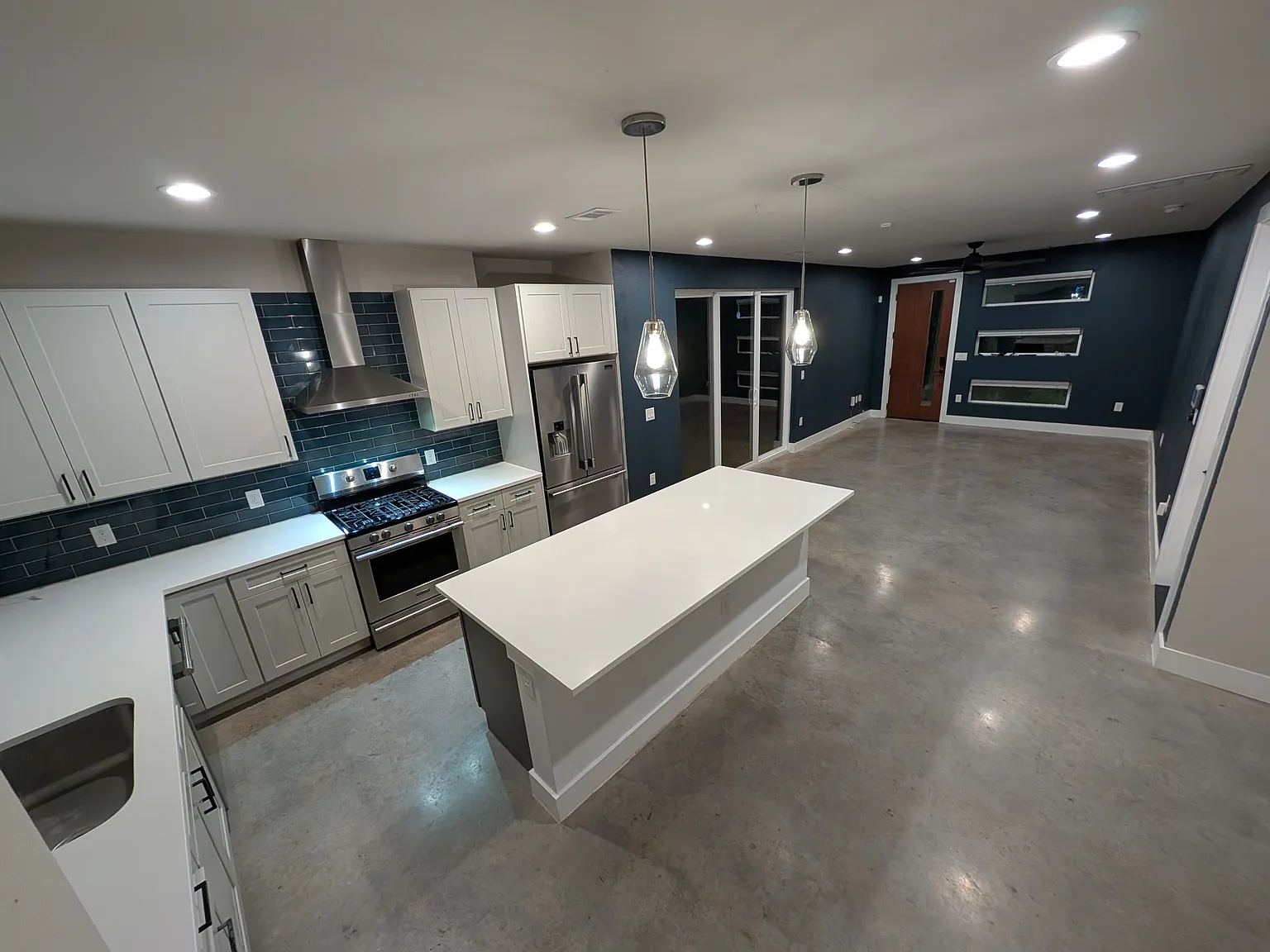 3 bed, 2438 sqft, $3,897 — Photo 1