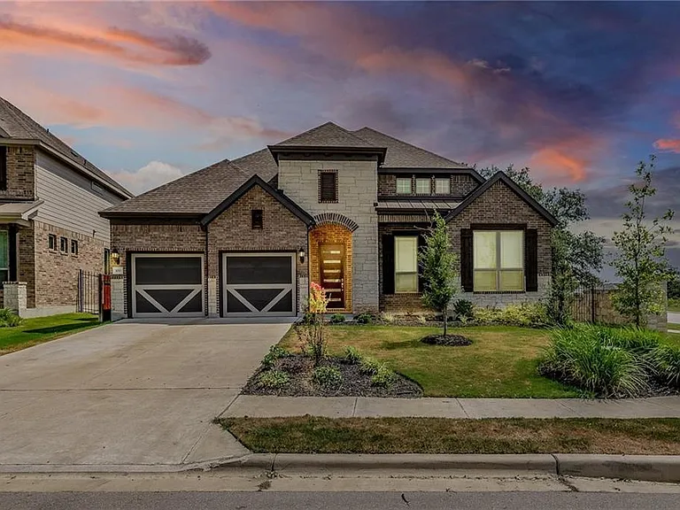 100 Orange Mimosa Ln — Photo 1