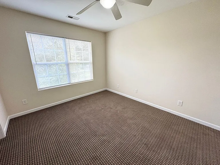 109 Spring Creek Dr — Photo 9