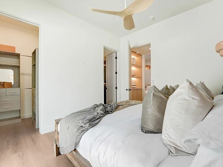 5408 Medina Rd — Photo 11