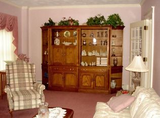 30 Fountain St, Clinton, NY 13323