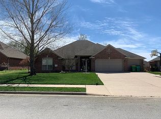 1987 Willow Ridge Ave, Springdale, AR 72764