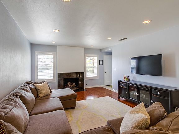 5th image of 13347 La Venta Dr
