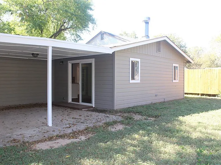 3006 Maplelawn Cir — Photo 9