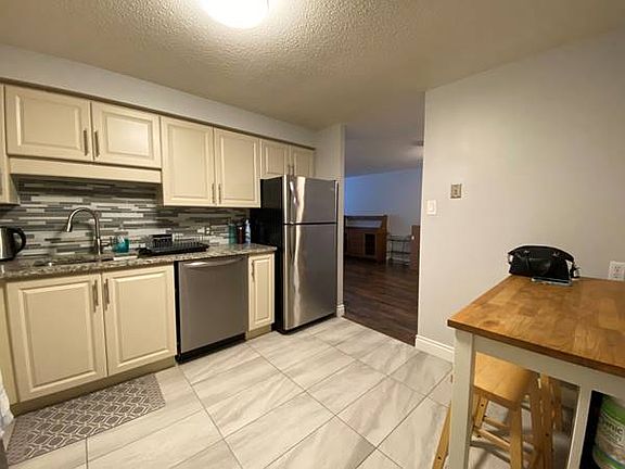 5th image of 35 Green Valley Dr #414
