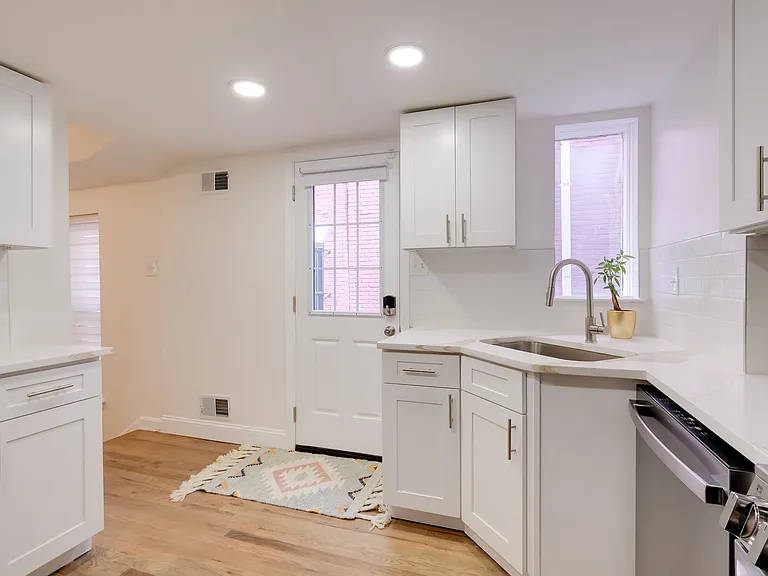 1427 S St NW #A — Photo 23