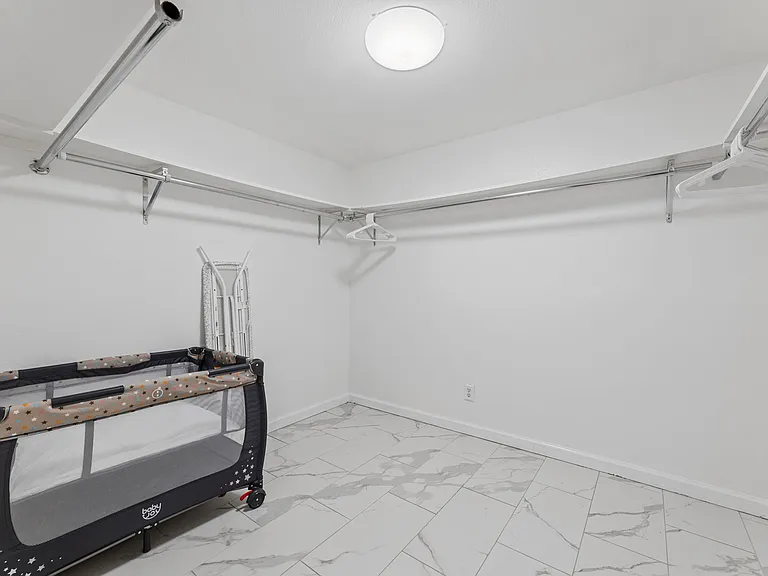 4203 Philmont Ave — Photo 43