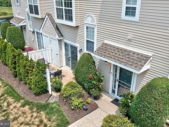 3rd image of 1512 Carol Ct