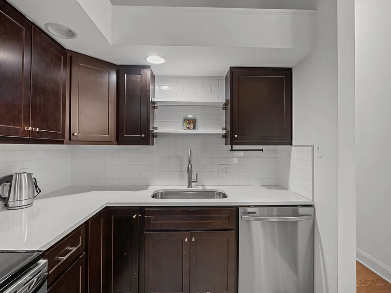 1422 Dolman St — Photo 18