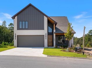 185 Fletcher Ridge Dr, Little Rock, AR 72223