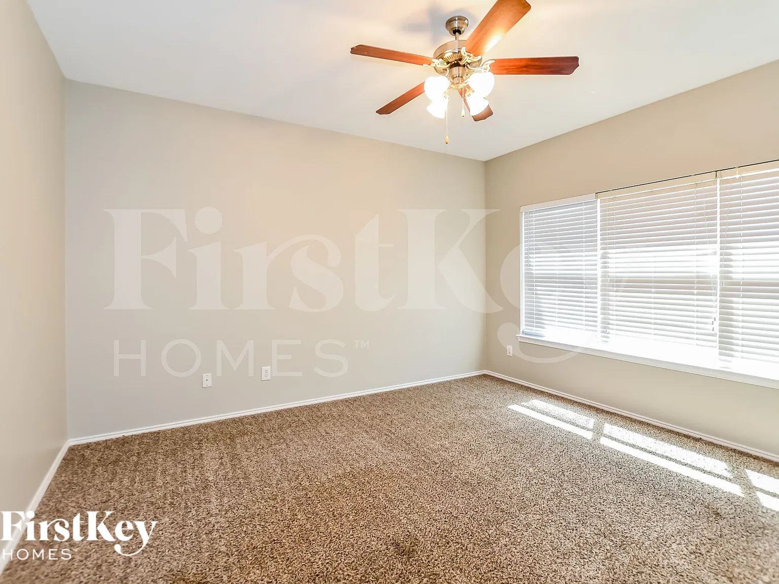 4 bed, 3.0 bath, 2860 sqft, $2,460 — Photo 3