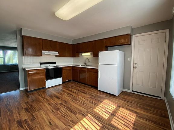 4th image of 6617 W Lloyd Dr APT 4C