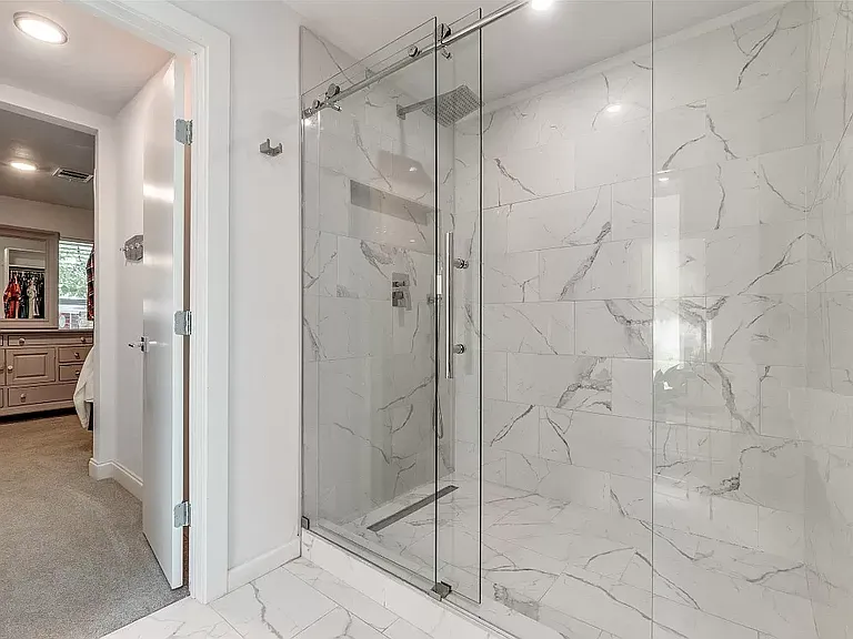 9805 Estate Ln — Photo 21