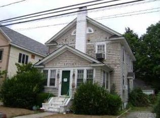 64 Raymond Pl, Hewlett, NY 11557