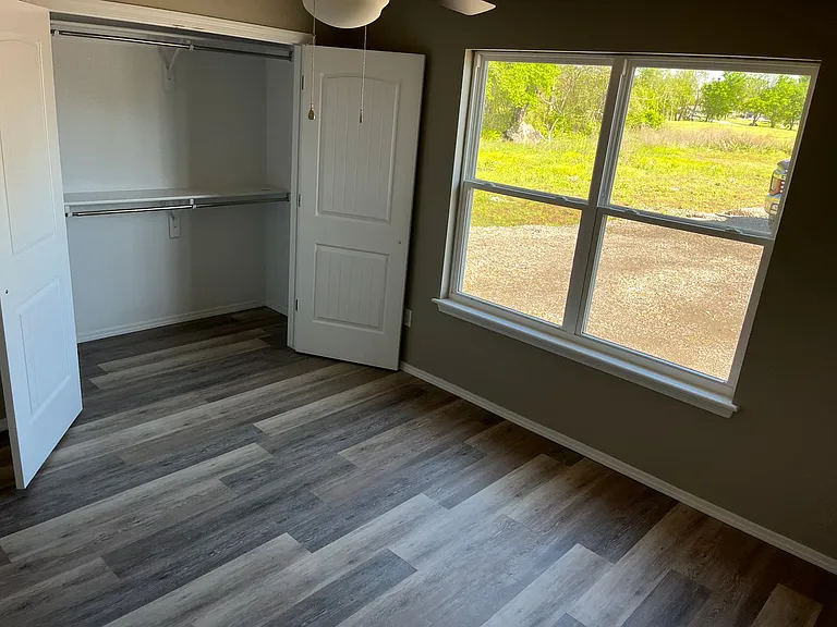 629 Alma Ave — Photo 6