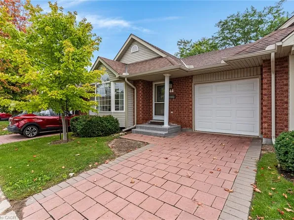 360 Erbsville Rd #44, Waterloo, ON N2T 2W2