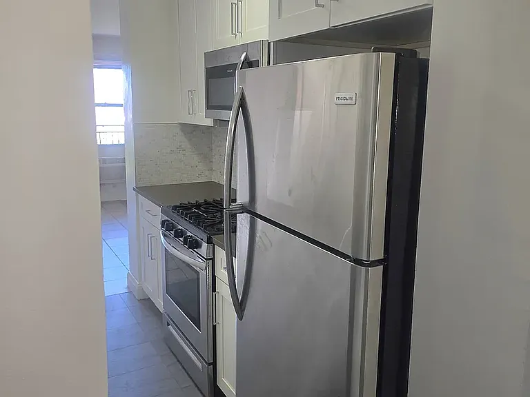 2940 Ocean Pkwy #14D — Photo 3
