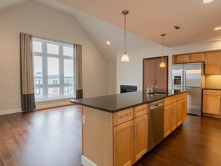 1501 Commonwealth Ave #3 — Photo 1