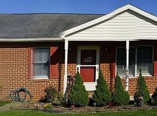 83 Amanda Dr, Smithsburg, MD