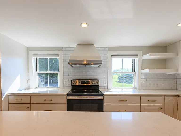 4555 Old Tavern Rd — Photo 8