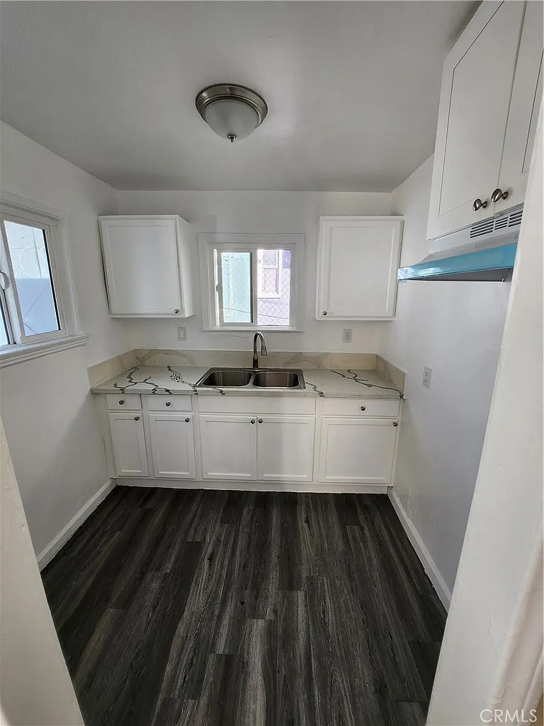 1 bed, 2520 sqft, $1,900 — Photo 4