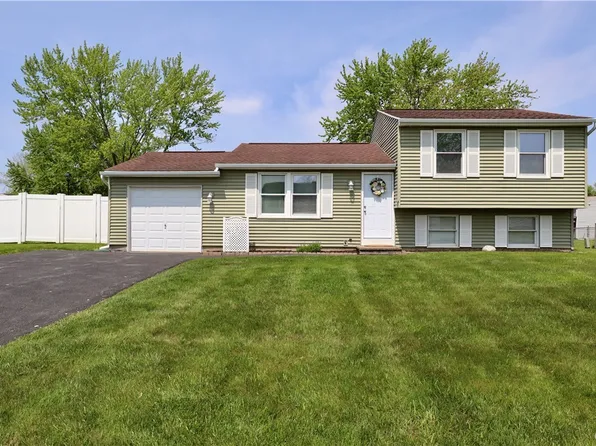 5318 Fortuna Pkwy, Clay, NY 13041