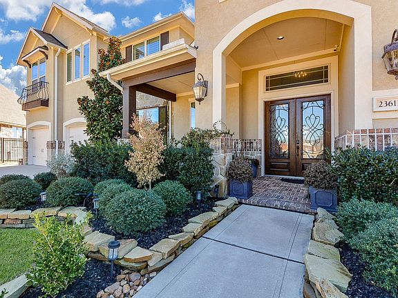3rd image of 23611 Dolci Ln