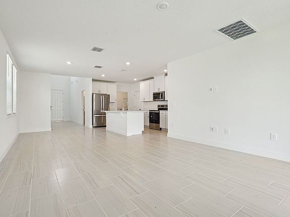 The Yellowstone floorplan at 288 Links Terrace Boulevard.