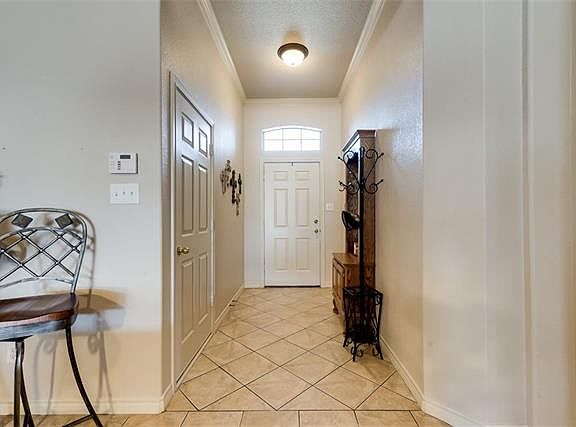 3rd image of 704 Royal Oak Ct