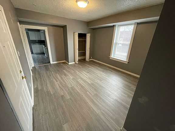 2nd image of 8112 S Broadway Floor 2
