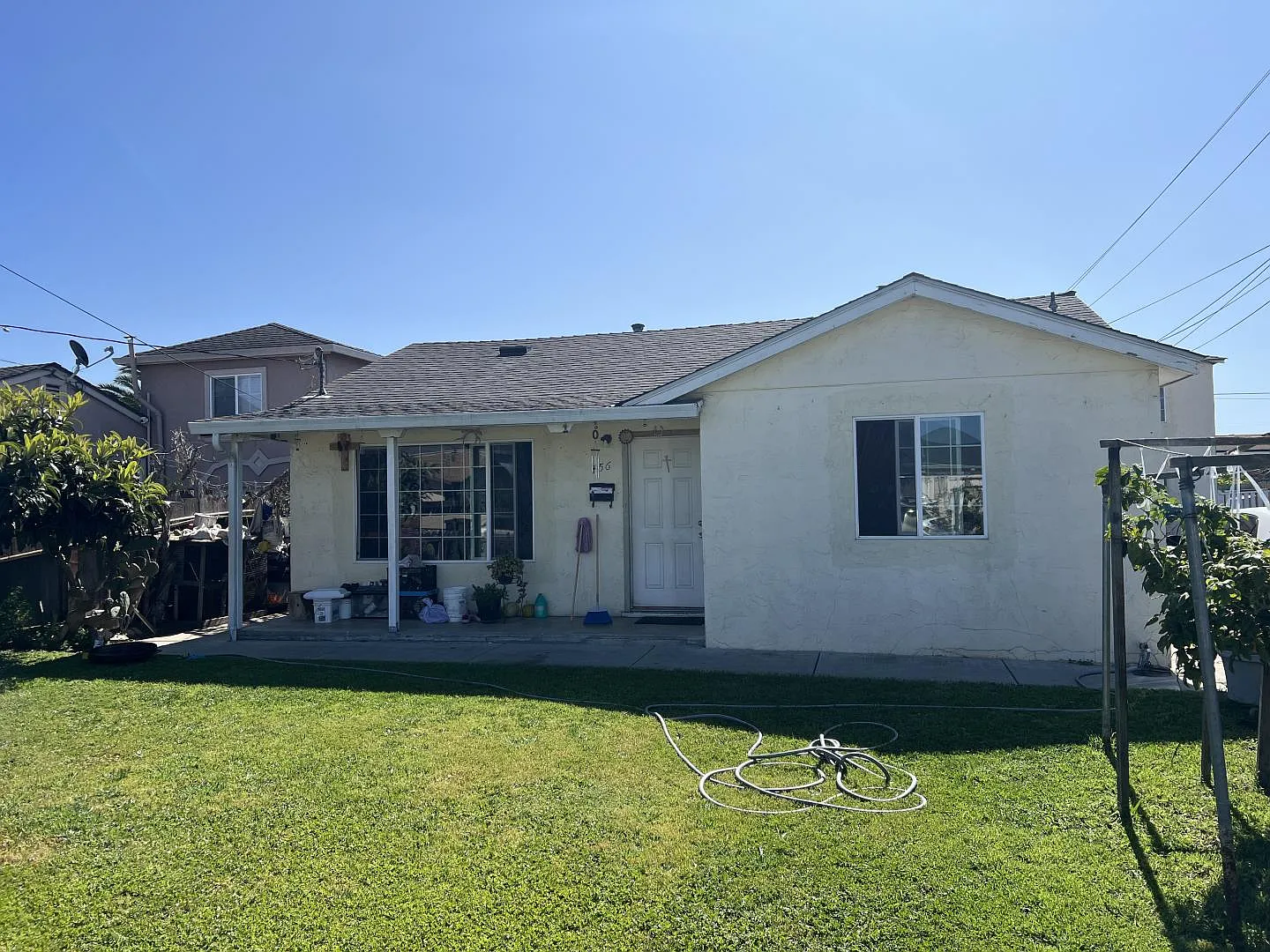 756 Towt St photo 1