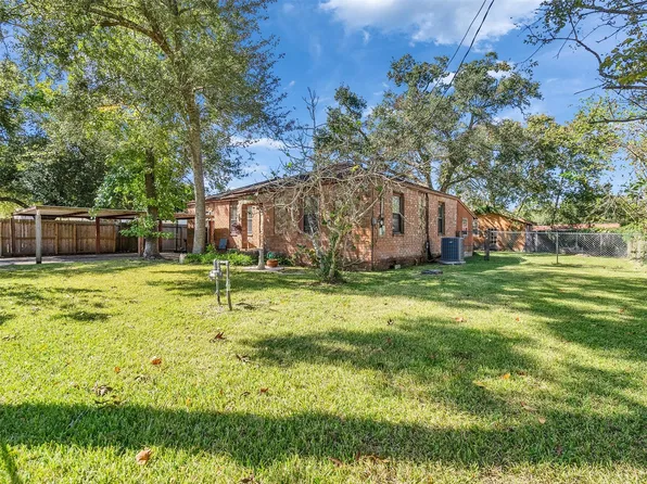 3908 N Terry St, Santa Fe, TX 77517