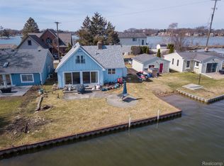 4266 Flynn Dr, Highland, MI 48356