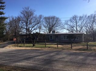 324 Hill St, Willow Springs, MO 65793