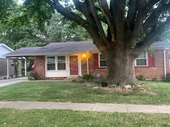 2064 Northernlimits Dr, Florissant, MO 63031
