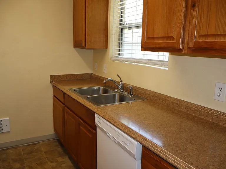 1301 University Ave #C104 — Photo 7