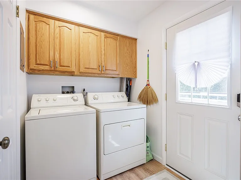 678 Eastbrooke Ln — Photo 19