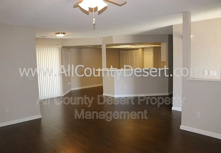 52020 Avenida Mendoza — Photo 3