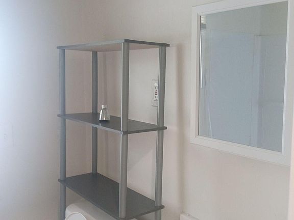 5th image of 11000 Whittier St #5