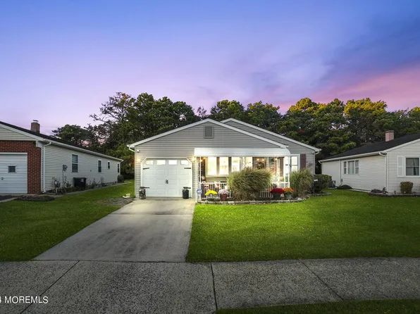 25 Redhook Bay Drive, Toms River, NJ 08757