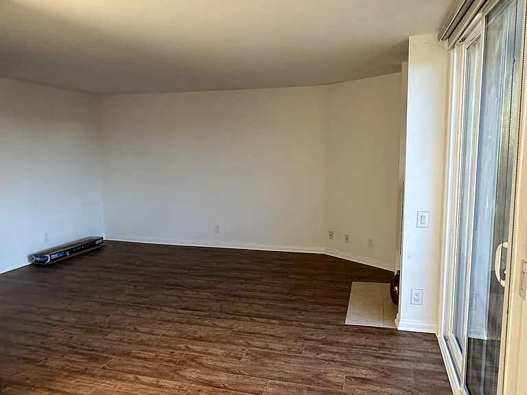 7826 Topanga Canyon Blvd #309 — Photo 11