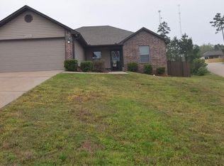 1203 Meadows Dr, Benton, AR 72019