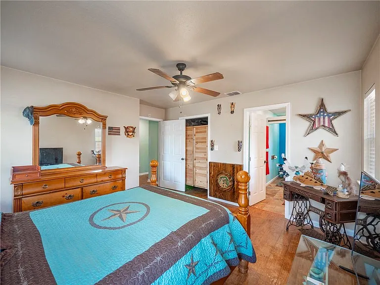 691 Tamarack Dr — Photo 23