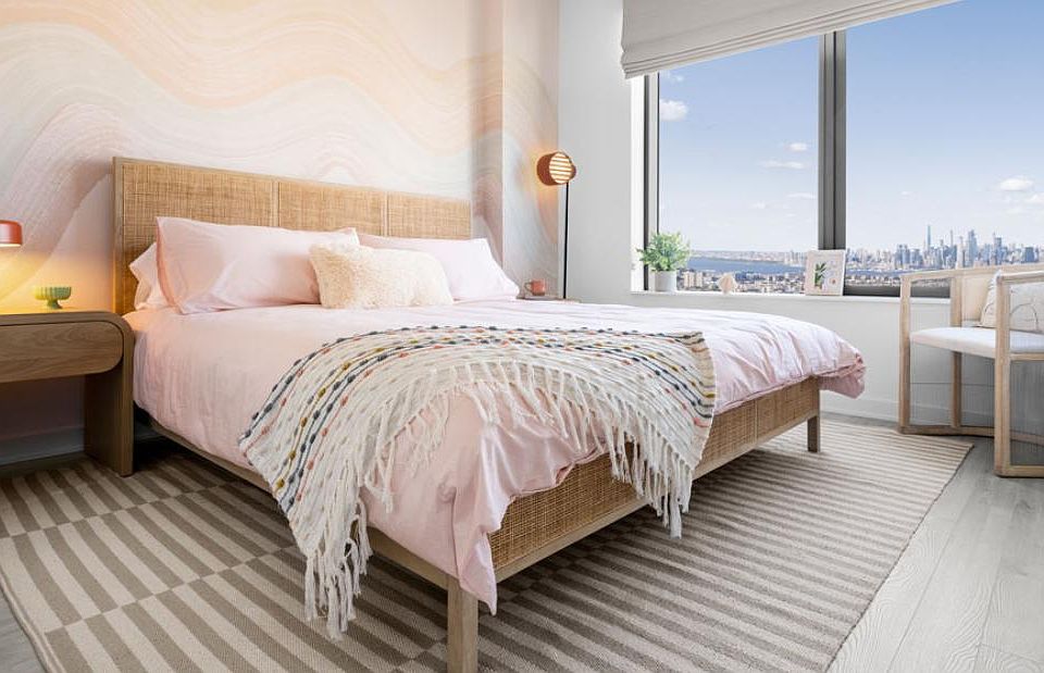 2nd image of 600 Pavonia Ave #1515