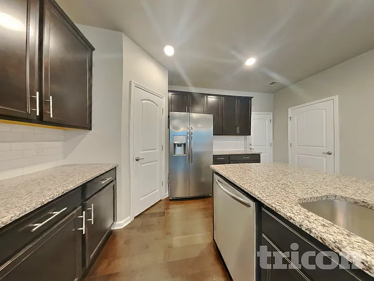 314 Imperial Ct — Photo 4