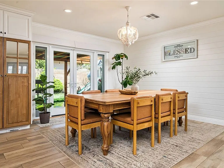 1025 Kent Dr — Photo 13