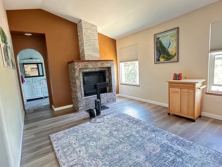 117 Drake Ct — Photo 6